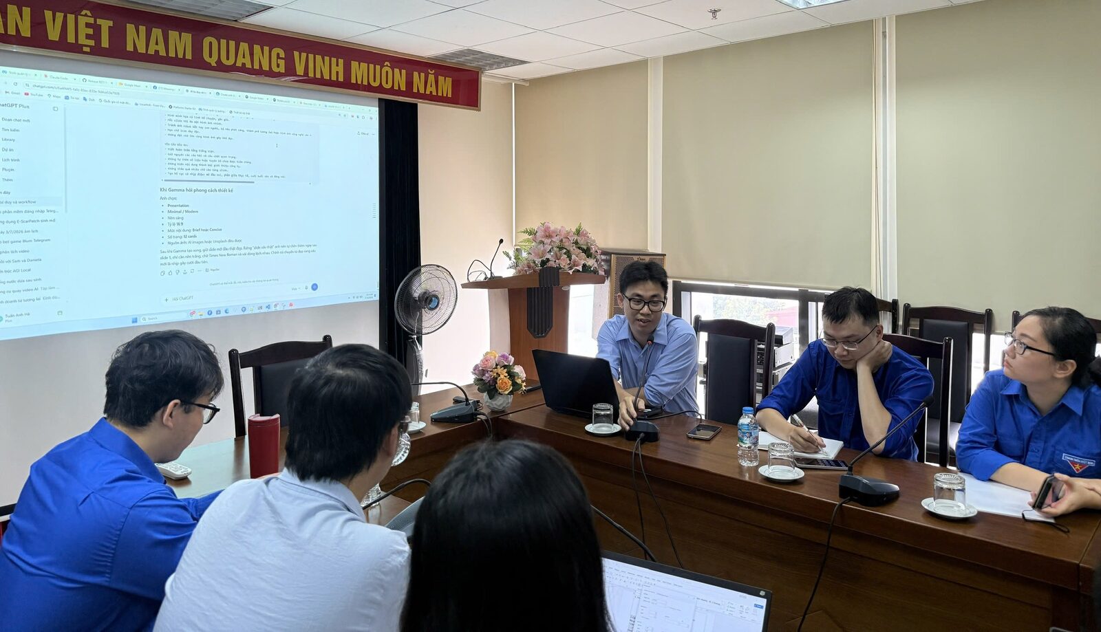 CEO Locaith AI Hà Tuấn Anh trình diễn trực tiếp AI Workflow tại tọa đàm